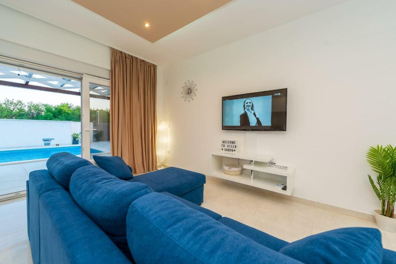 Villas Sabun - Modern House With Heated Pool Privlaka  Exterior photo